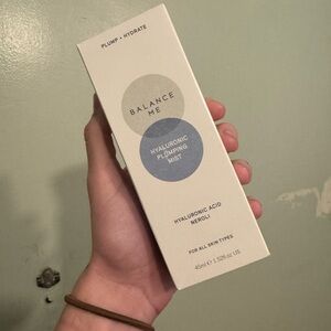 Balance Me Hyaluronic Plumping Mist